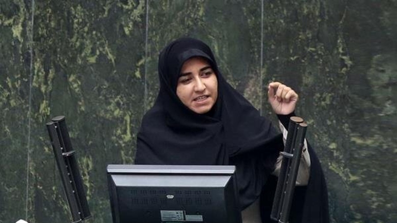 نماینده‌ی ایلام خطاب به رییس جمهوری ایران: تیم اقتصادی دولت را عوض کنید